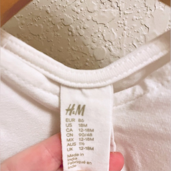 H&M white eyelet dress (12-18M) - Picture 5 of 5